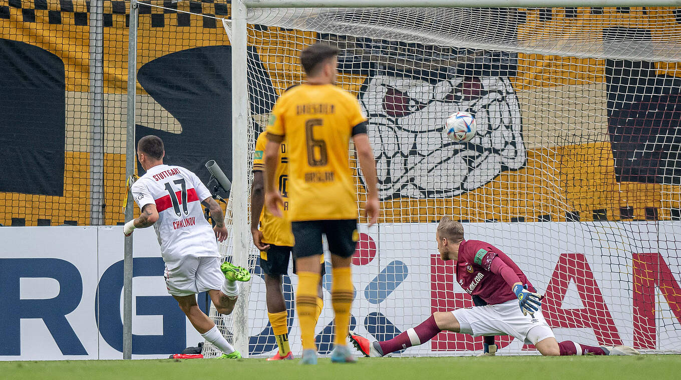 Stuttgart's Darko Churlinov nets the winning goal in Dresden.  © 