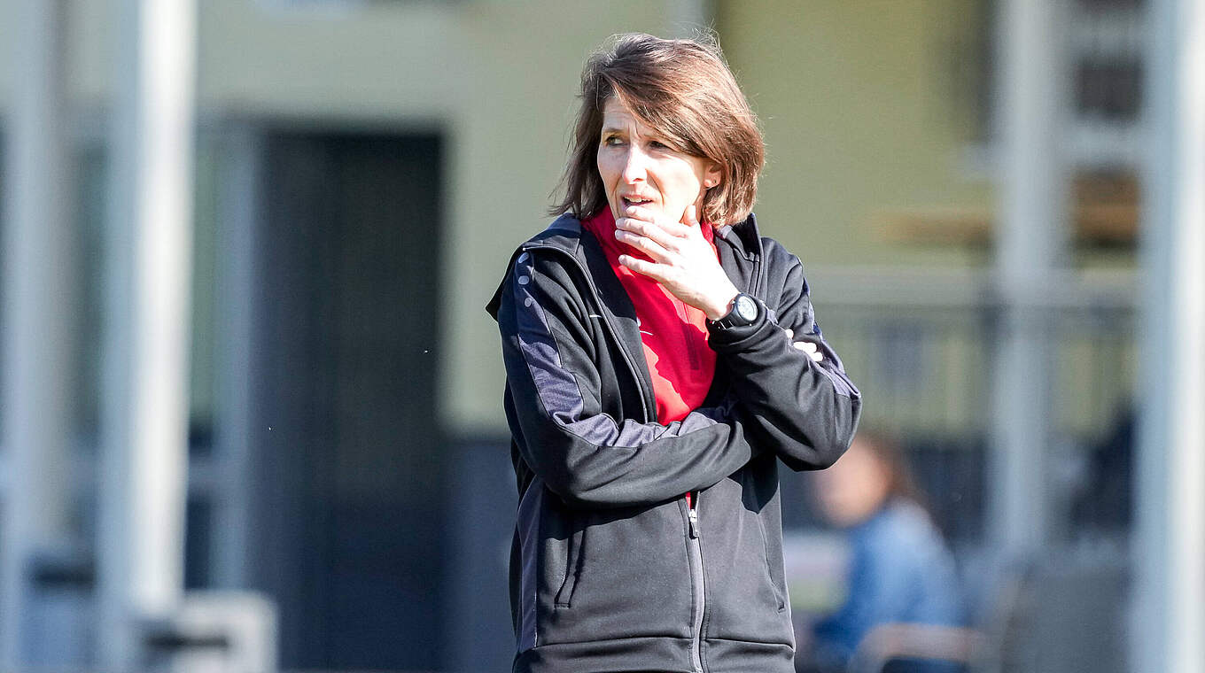 Gütersloh-Trainerin Britta Hainke: "In der Mannschaft steckt viel Potenzial" © imago images