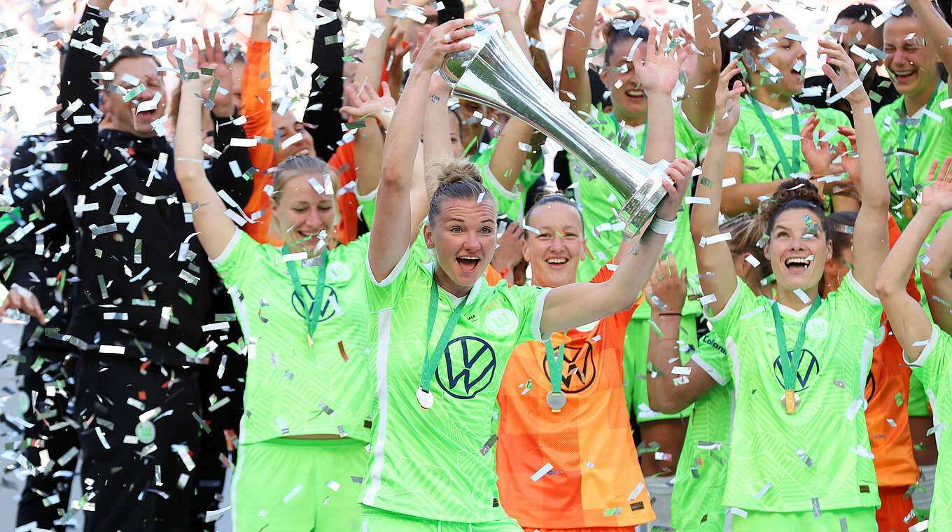 Vertrag in Wolfsburg um zwei Jahre verlängert: Alexandra Popp (v.) © Getty Images