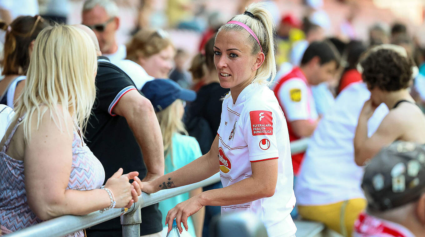 Mandy Islacker: "Es fasziniert mich, wie dieser Verein in Köln von den Fans geliebt wird" © imago
