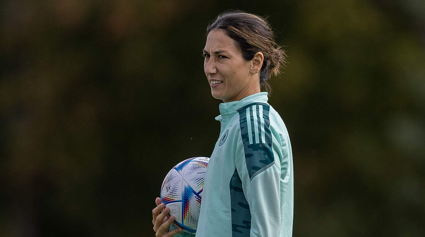 Sara Doorsoun: "Es geht nicht um Frauen und Männer, sondern um Fußball" © Maja Hitij/ Getty Images/ DFB