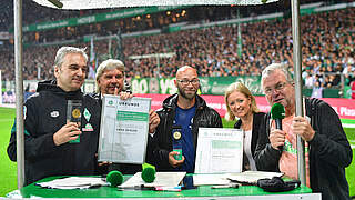 Preisverleihung: Arnd Zeigler, Ronny Zimmermann, Mario Wiggert, Renate Lingor (v.l.) © Getty Images