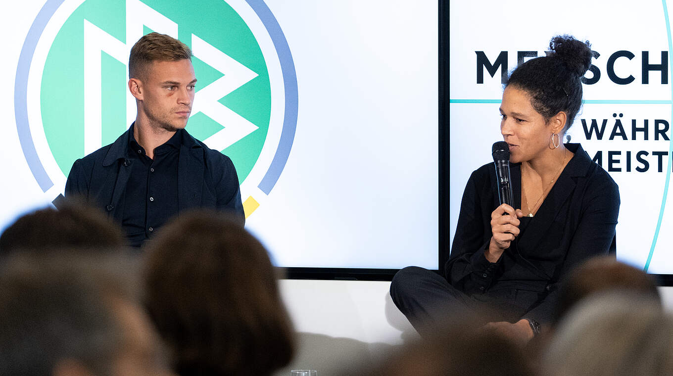 Joshua Kimmich, Celia Sasic © Julius Nieweler/DFB