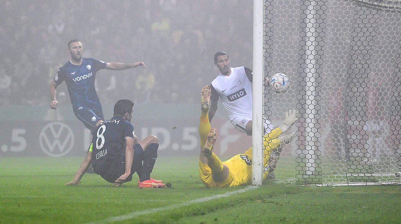 Anthony Losilla scored the only goal in a nervy game in the fog  © Imago