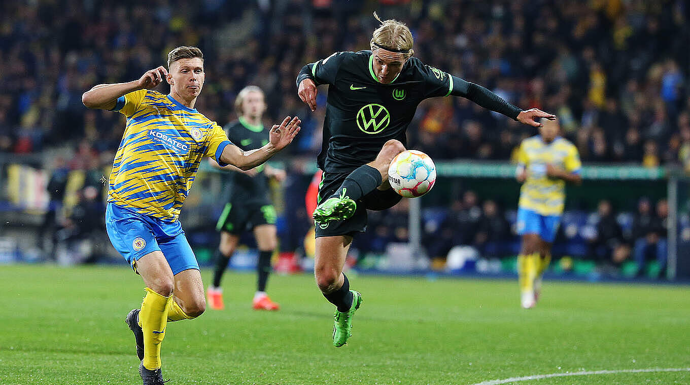Wolfsburg responded to a Braunschweig equaliser to take an away win  © Getty Images