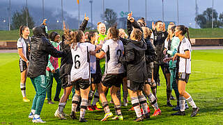 Erlösender Jubel: Die U 17-Juniorinnen feiern den späten Sieg © Getty Images