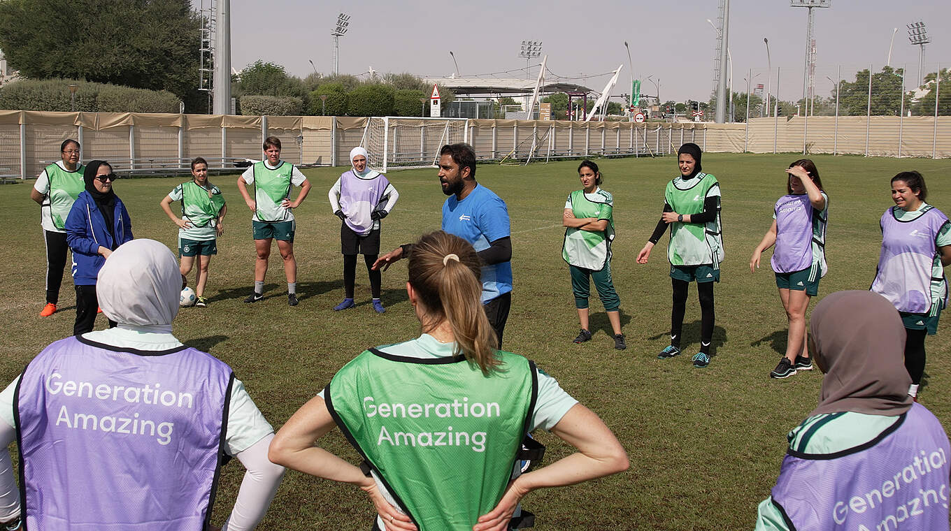 In Doha in vollem Gange: Der "Future Leaders in Football"-Workshop © DFB-TV