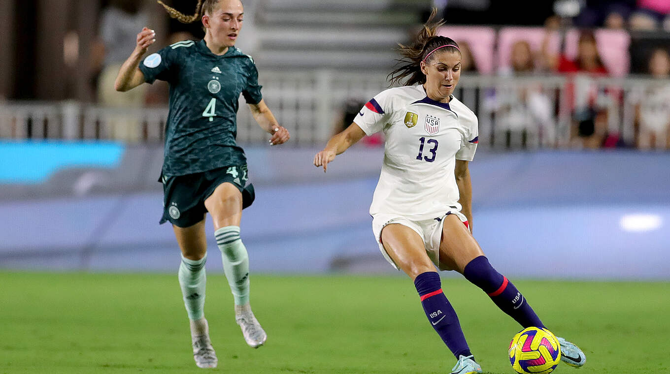 Sophia Kleinherne (l.) und Alex Morgan © Getty Images