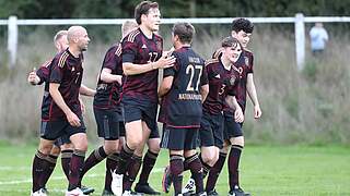 Trikot überstreifen, Hymne hören: Das Fanturnier in Doha © Gary House photography