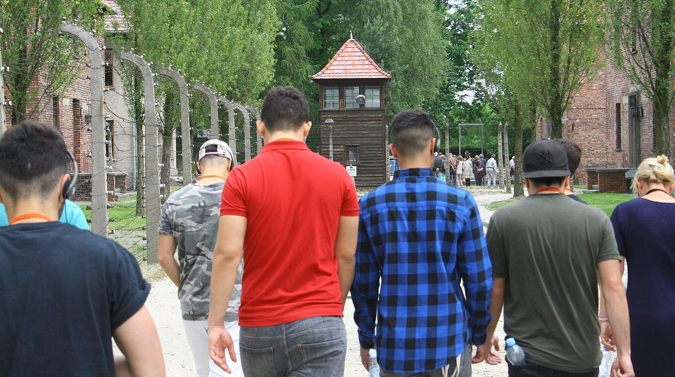 Bildungsfahrten für muslimische Jugendliche: regelmäßige Besuche in Auschwitz © Robin Richterich