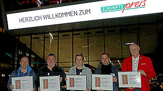 Auszeichnung im Fußballmuseum in Dortmund: Zukunftspreis für fünf Fußballklubs   © Carsten Kobow