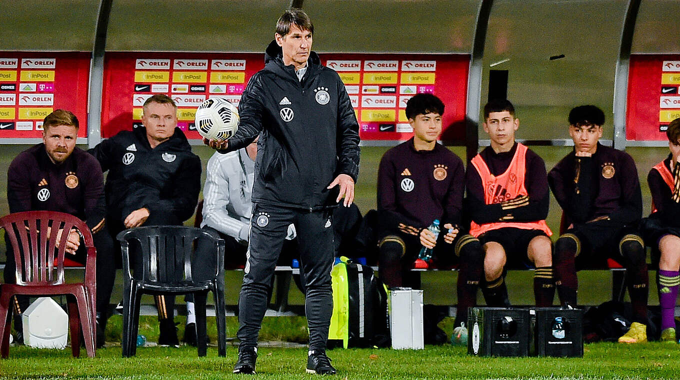 U 16-Trainer Prus: "Wir möchten noch zielstrebiger in den Zweikämpfen werden" © imago