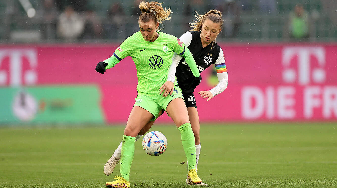 Trifft dreimal gegen Eintracht Frankfurt: Wolfsburgs Jill Roord (v.) © 2022 Getty Images