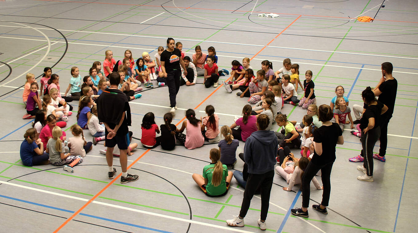 FSJ-ler sorgen für Bewegung: Mehr als 1000 Kinder pro Woche nutzen die Angebote © SC Lerchenberg