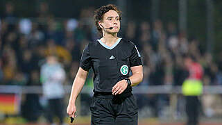 Steht vor ihrem 37. Einsatz in der Frauen-Bundesliga: Schiedsrichterin Laura Duske © imago