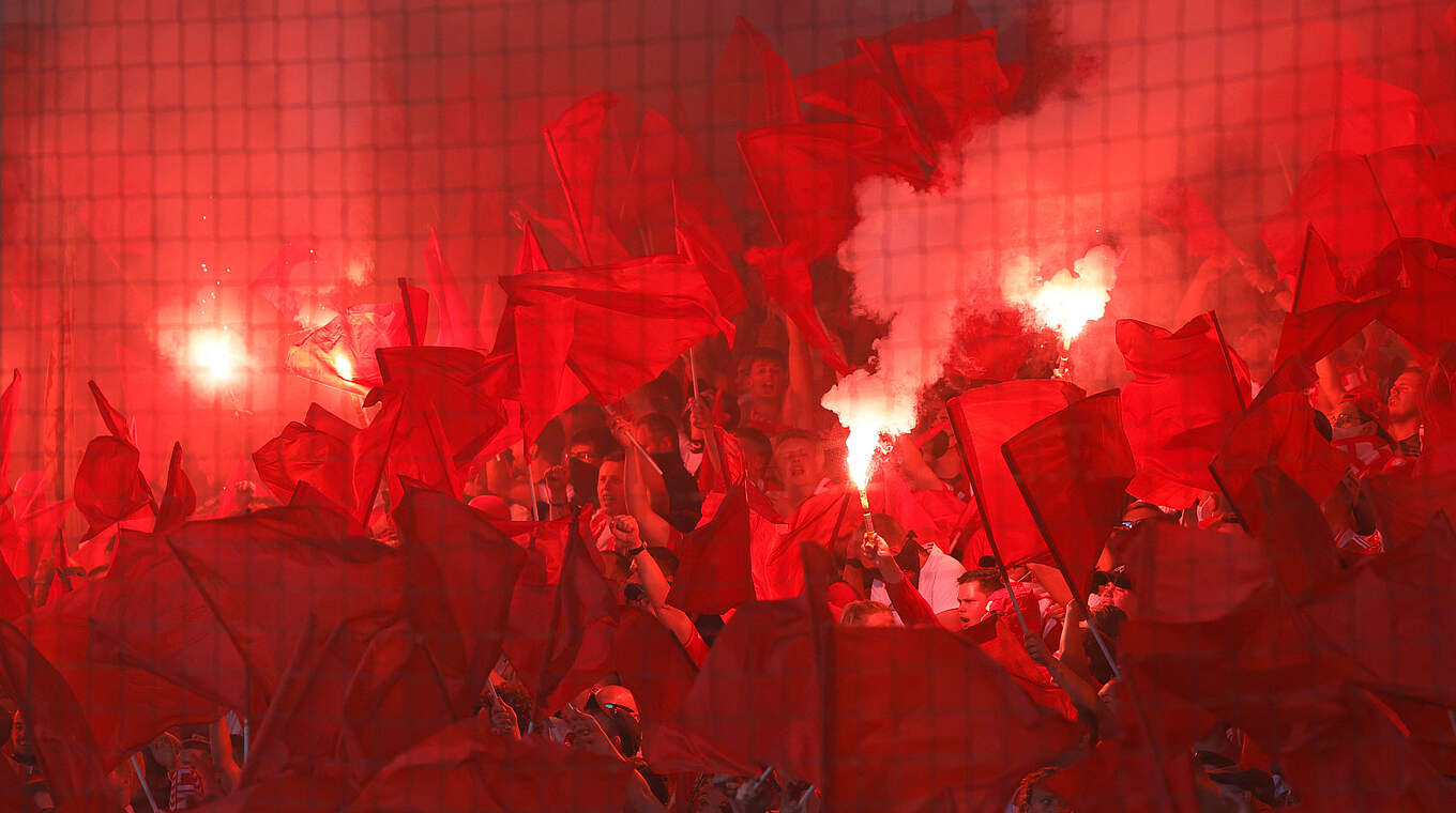 Im Stadtderby Pyro gezündet: Anhänger von Union Berlin © Getty Images