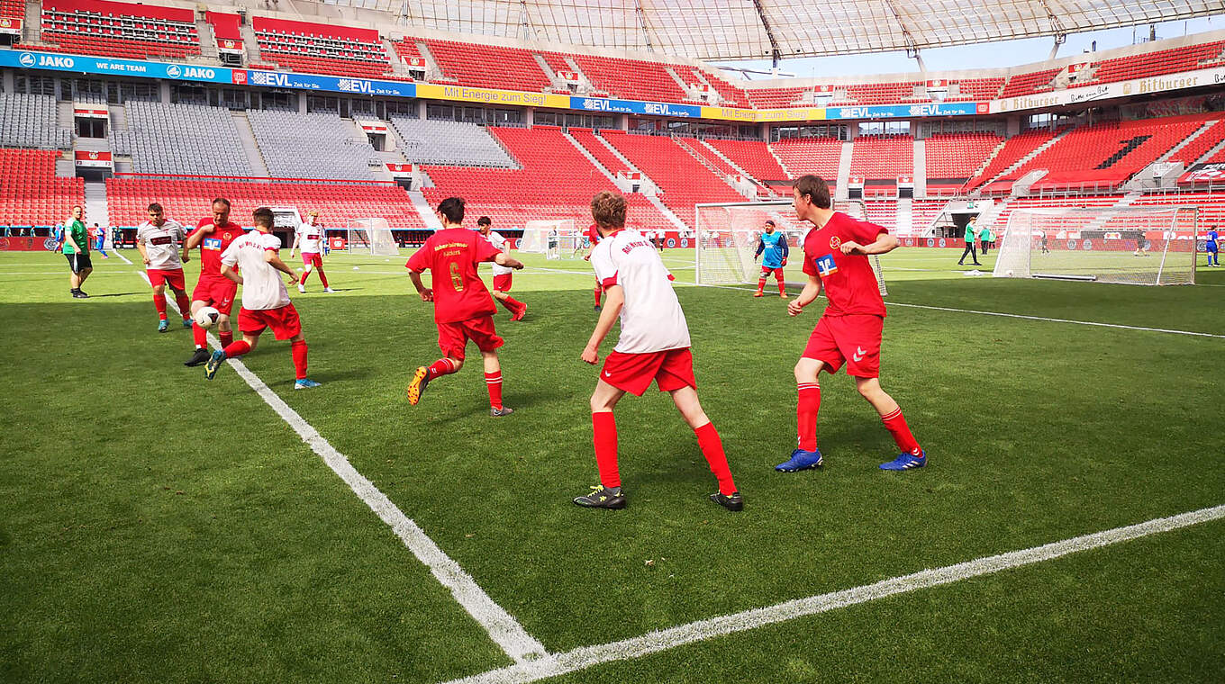 Die große Fußballbühne: Die Ibbenbürener Kickers spielen in der BayArena © Marcel Grabow