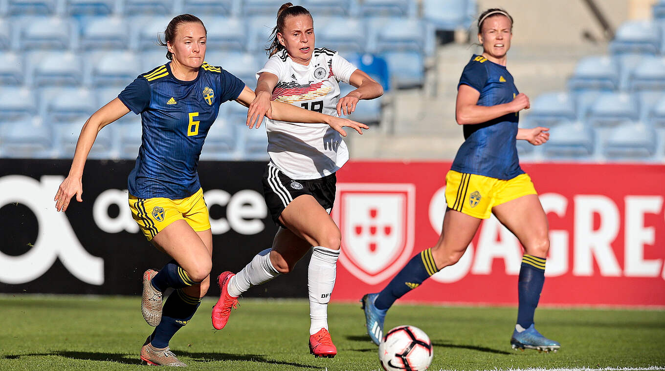 Sieg im letzten Duell mit Schweden beim Algarve Cup 2020: Klara Bühl (M.) © 2020 Getty Images
