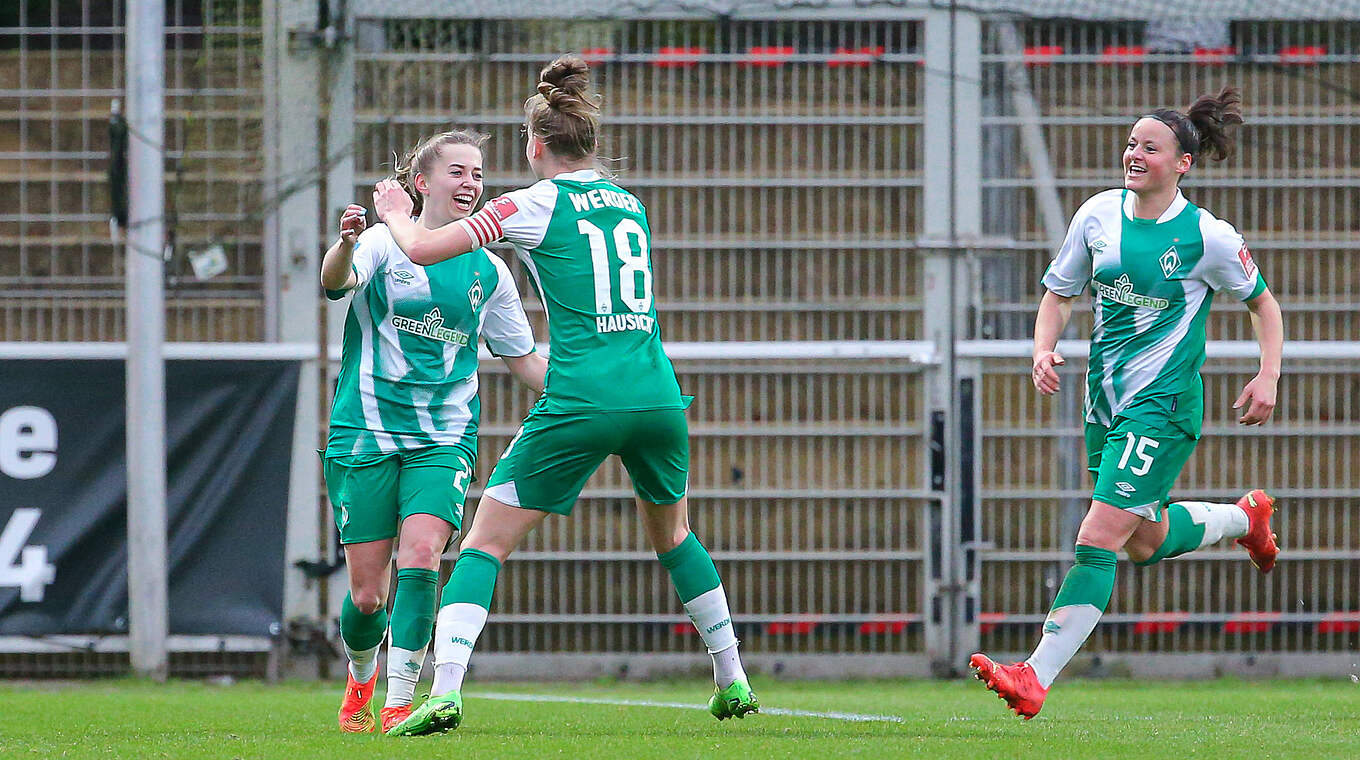 Bremen schlägt Leverkusen: Nina Lührßen bejubelt ihren Treffer © IMAGO / foto2press