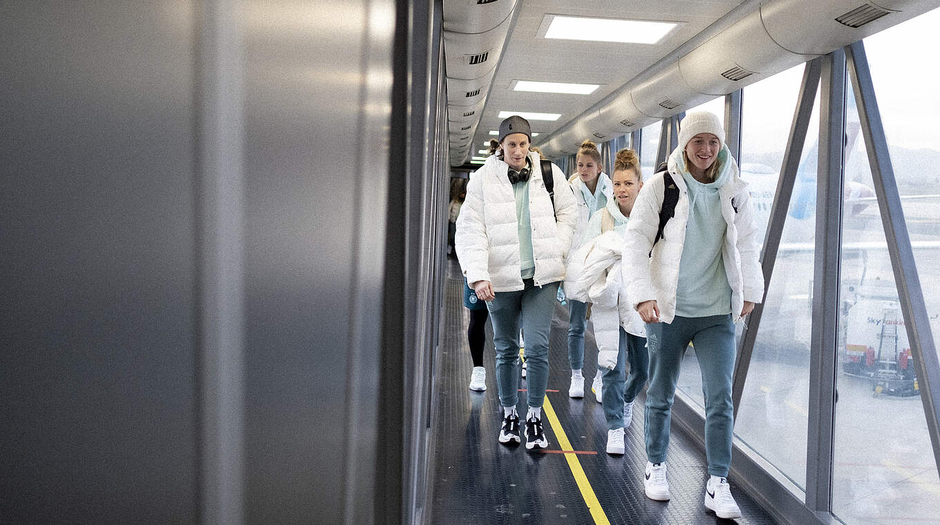 Ann-Katrin Berger, Tabea Waßmuth, Linda Dallmann und Lea Schüller (v.l.) © Thomas Böcker/DFB