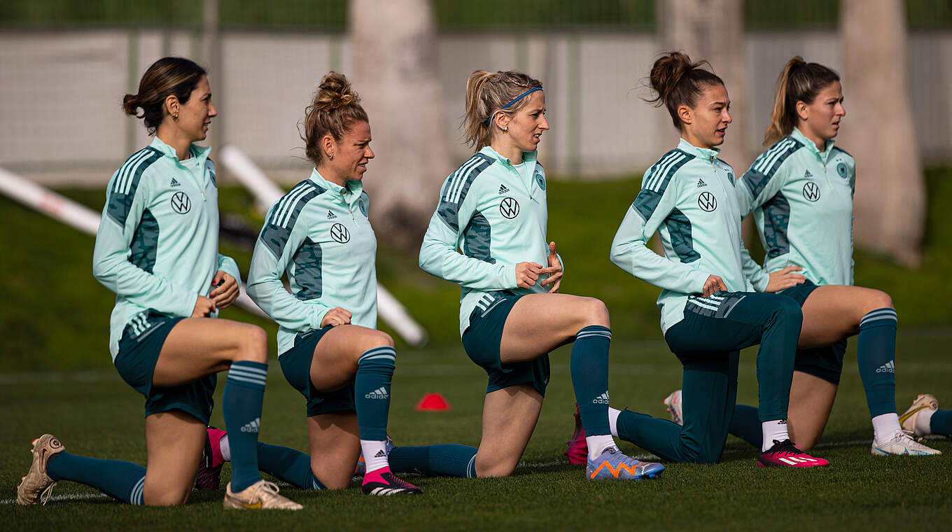 Sara Doorsoun, Linda Dallmann, Kathrin Hendrich, Felicitas Rauch, Chantal Hagel © Thomas Böcker/DFB