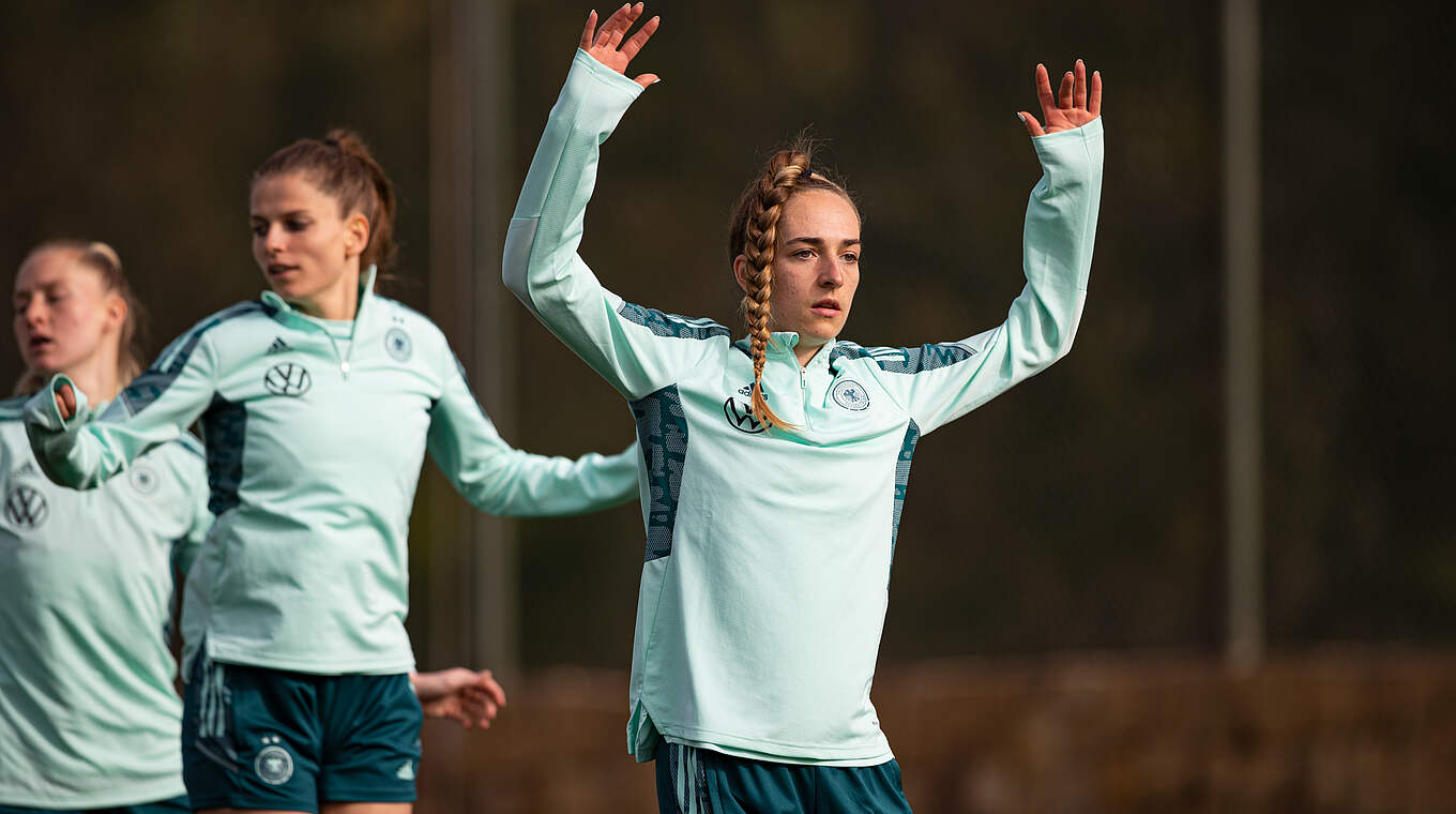 Tabea Waßmuth, Sophia Kleinherne © Thomas Böcker/DFB