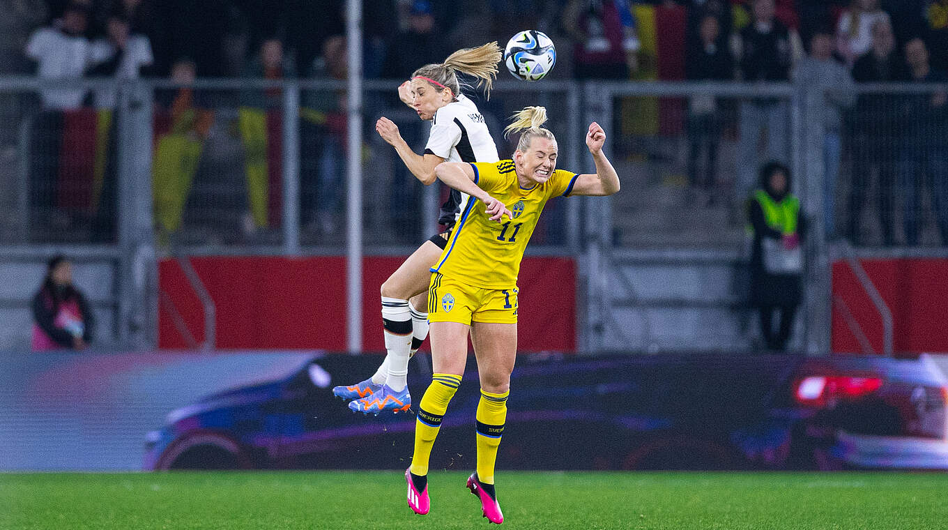 Kathrin Hendrich (l.) © Thomas Böcker/DFB