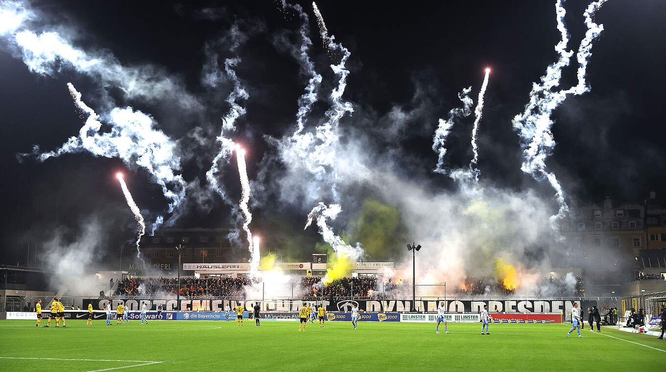 Muss für Pyrotechnik in München zahlen: Dynamo Dresden © Getty Images