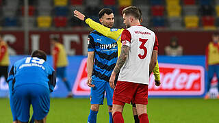 Sieht im Spiel bei Fortuna Düsseldorf die Rote Karte: Heidenheims Denis Thomalla © imago