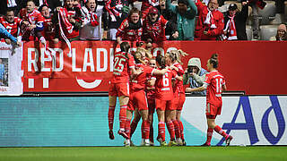Großer Jubel: Georgia Stanway schießt den FC Bayern per Handelfmeter zum Sieg © imago