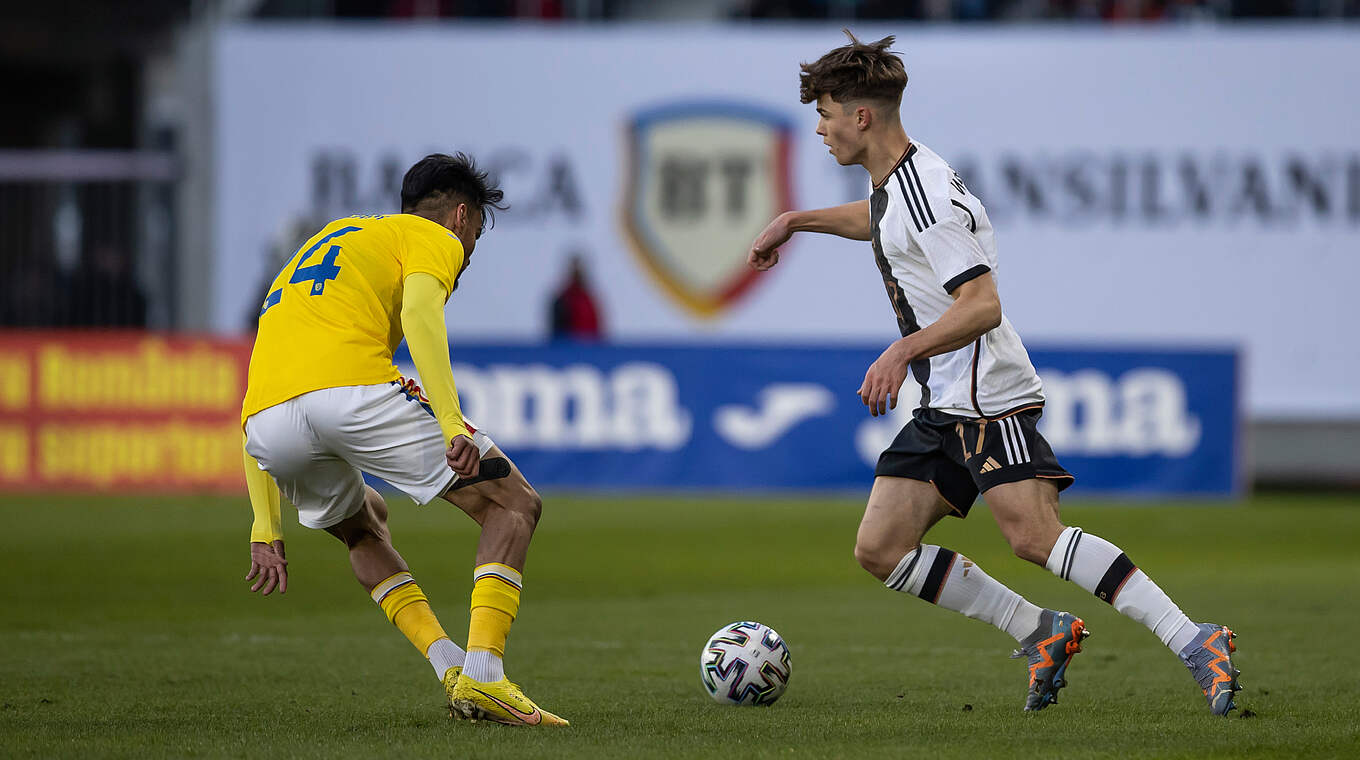 Noah Weißhaupt (r.) und die U 21 vor der EM: "Wir setzen uns keine Grenzen" © Thomas Böcker/DFB