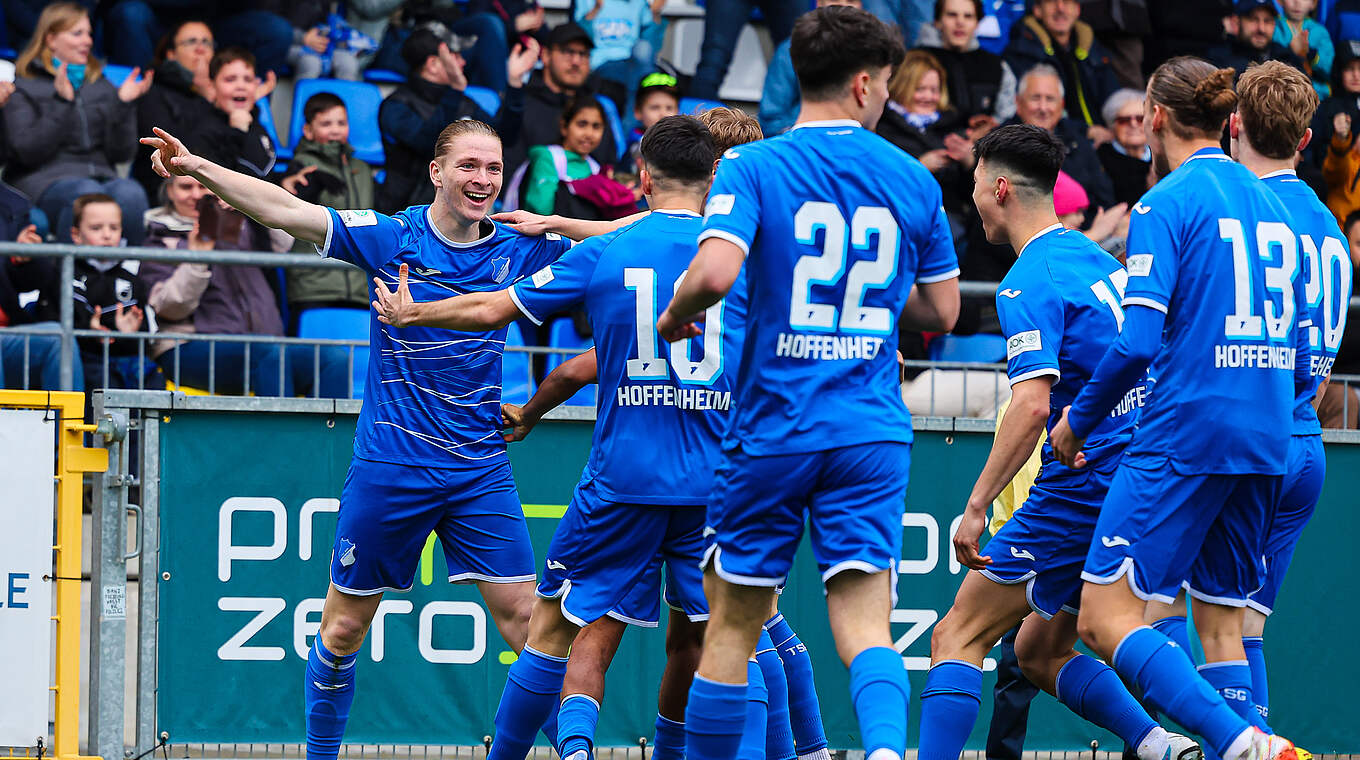 Hinspielsieg nach dramatischem Spiel: Hoffenheims U 17 jubelt © Getty Images