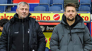 Von ihren Aufgaben beim MSV Duisburg entbunden: Walter und Nico Schneck (r.) © Imago