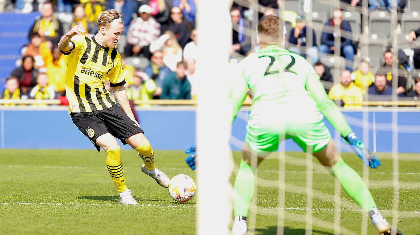 Glänzt mit vier Treffern gegen die Berliner: BVB-Torjäger Julian Rijkhoff (l.) © 2023 Getty Images