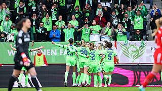 Kantersieg im Pokalhalbfinale: Wolfsburg jubelt in München © Getty Images
