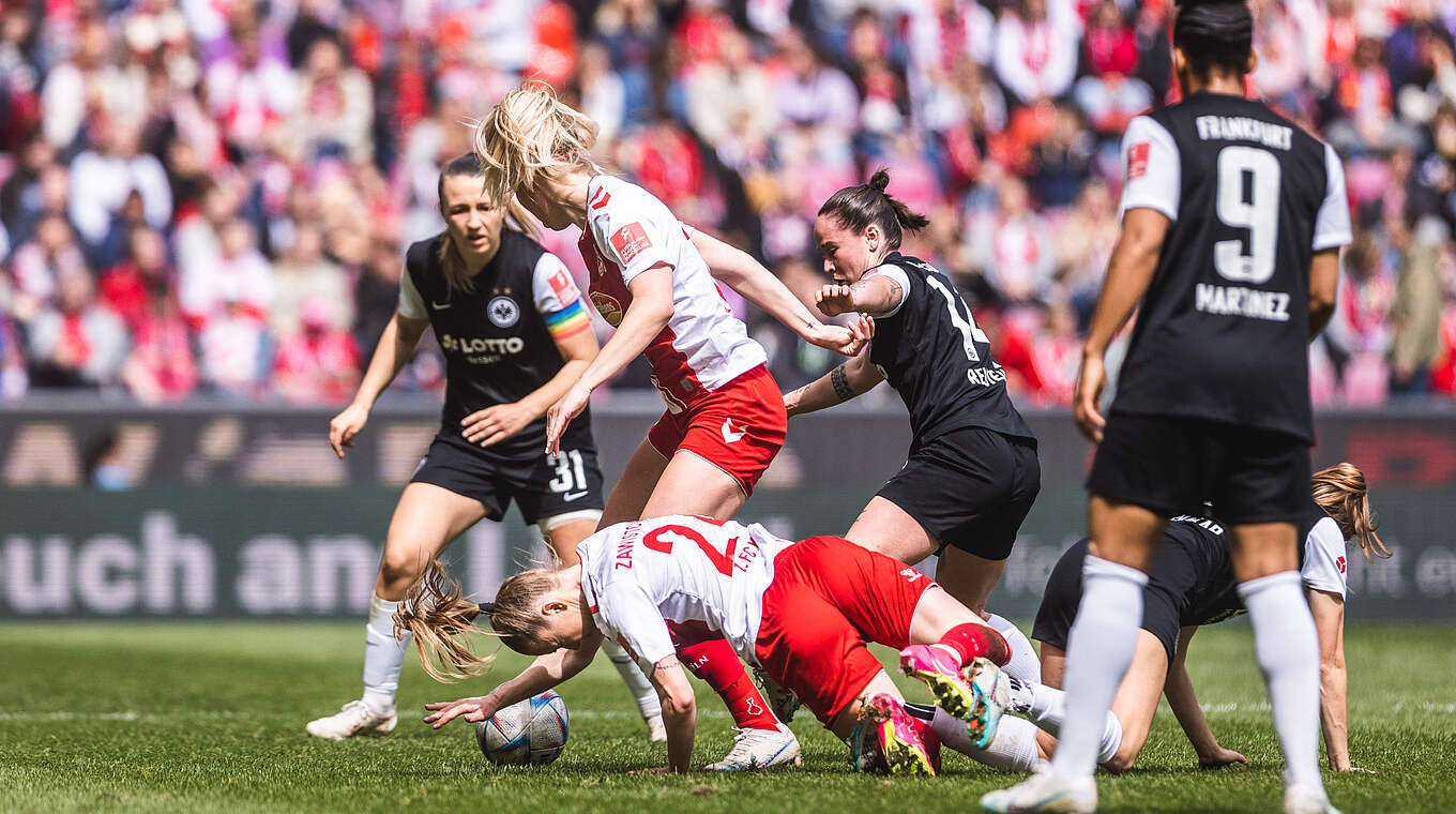 Umkämpftes Duell: Frankfurt setzt sich in Köln durch © Getty Images