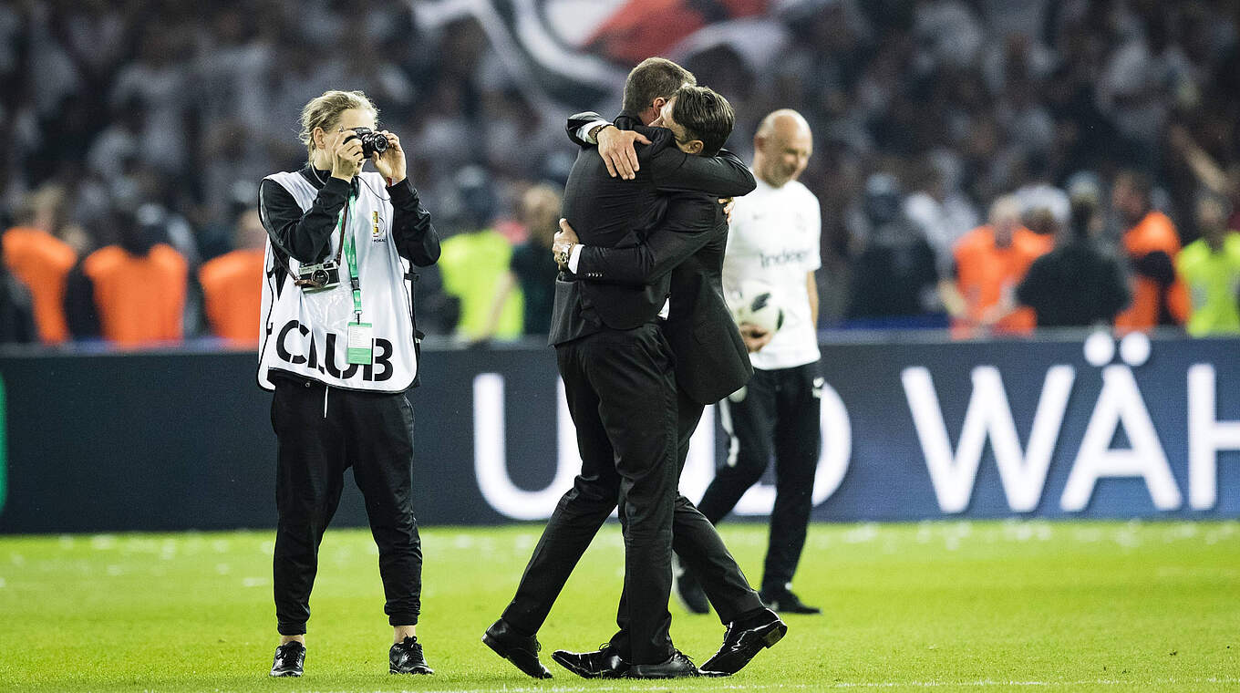 Nach dem DFB-Pokalsieg 2018: Fredi Bobic und Niko Kovac © Imago Images