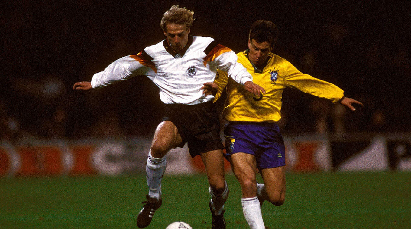 Duell der Weltmeister: Deutschland siegt 1993 im 600. Länderspiel gegen Brasilien © imago