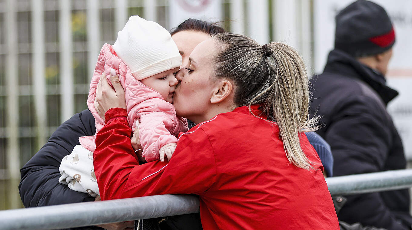 Melanie Schuster mit Tochter Mavie: "Gibt mir einen zusätzlichen Push" © FSV Gütersloh