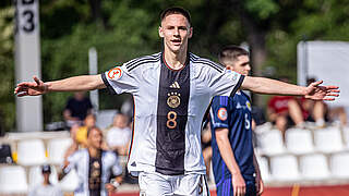 Dritter Sieg im dritten Spiel: Jubel bei Torschütze Bence Dardai und der U 17 © Istvan Derencsenyi/UEFA
