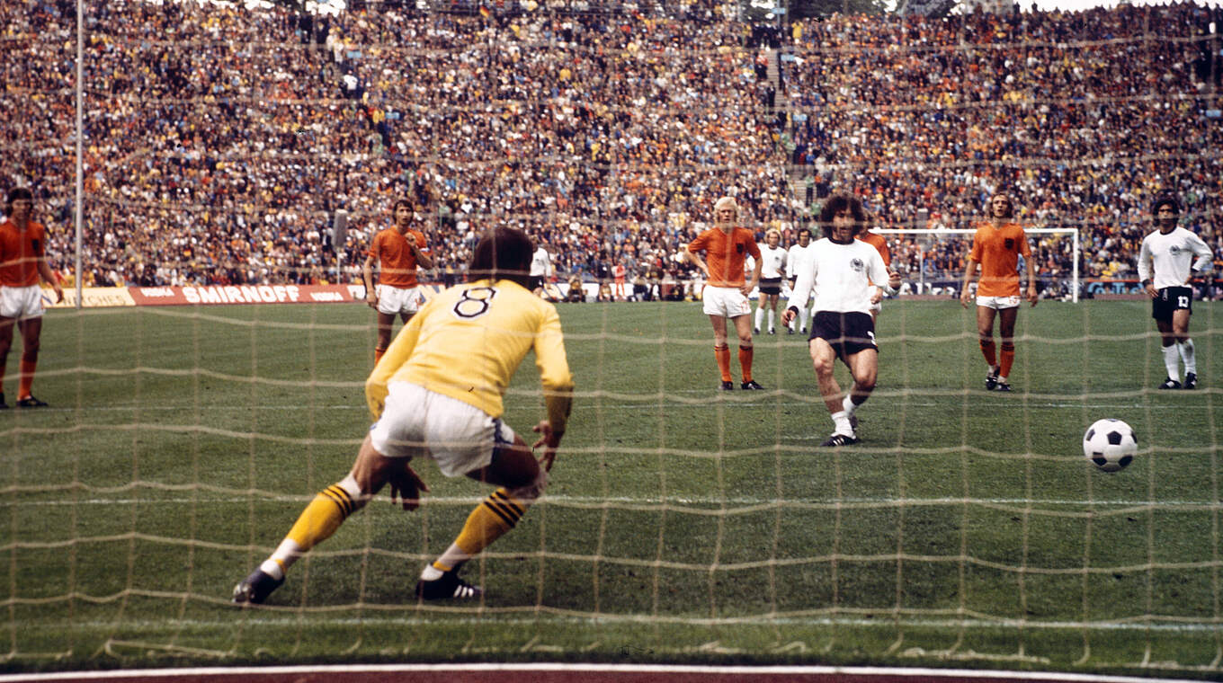 Ausgleich im WM-Finale 1974: Paul Breitner trifft in München gegen die Niederlande © imago