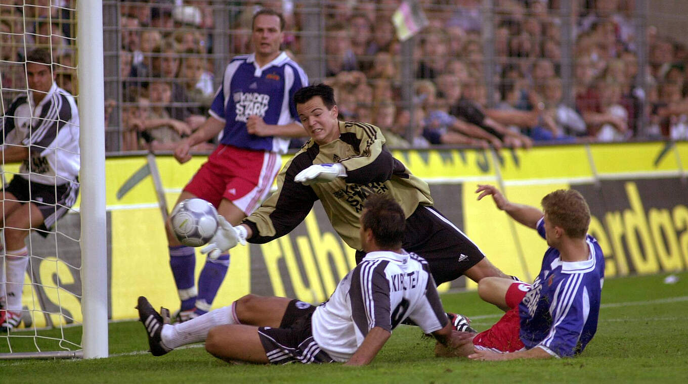 Zweiter Dreierpack als Joker: Ulf Kirsten trifft 2000 beim 8:2 gegen Liechtenstein © imago