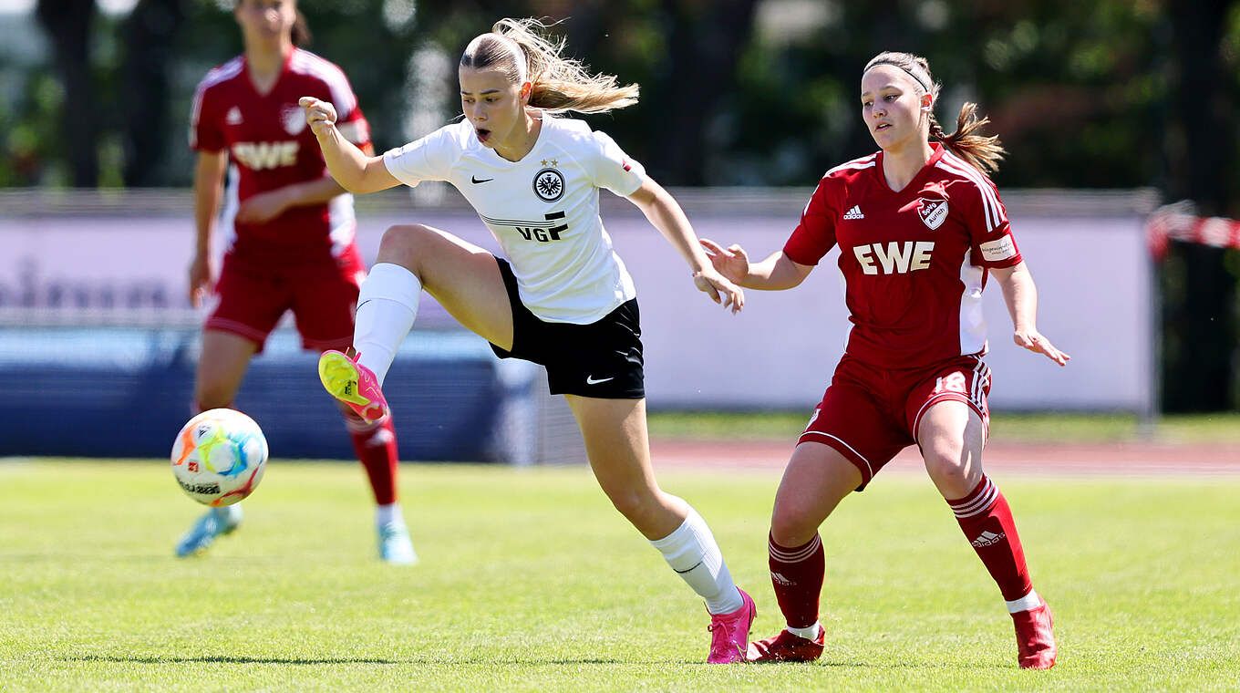SpVg. Aurich - Eintracht Frankfurt: Cora Lepper, Sina Bruehl © Getty Images