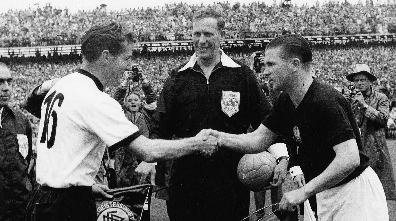 Wunder von Bern: Deutschland schlägt 1954 Ungarn im WM-Finale 3:2 © imago