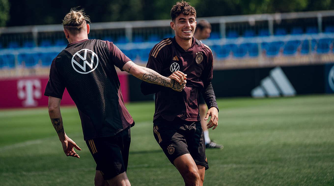 Marius Wolf (l.), Kai Havertz (r.) © Philipp Reinhard