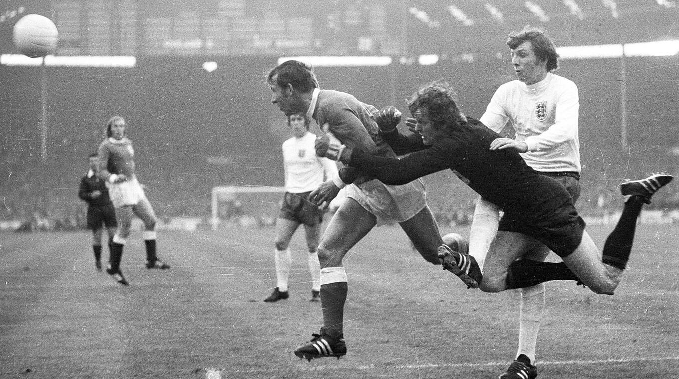 Wieder England: 1972 ist der Bremer beim ersten deutschen Sieg in Wembley mit dabei © IMAGO / Horstmüller