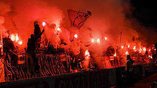 Massiv Pyrotechnik gezündet: Sportgericht verhängt Geldstrafe gegen Stuttgart © Getty Images