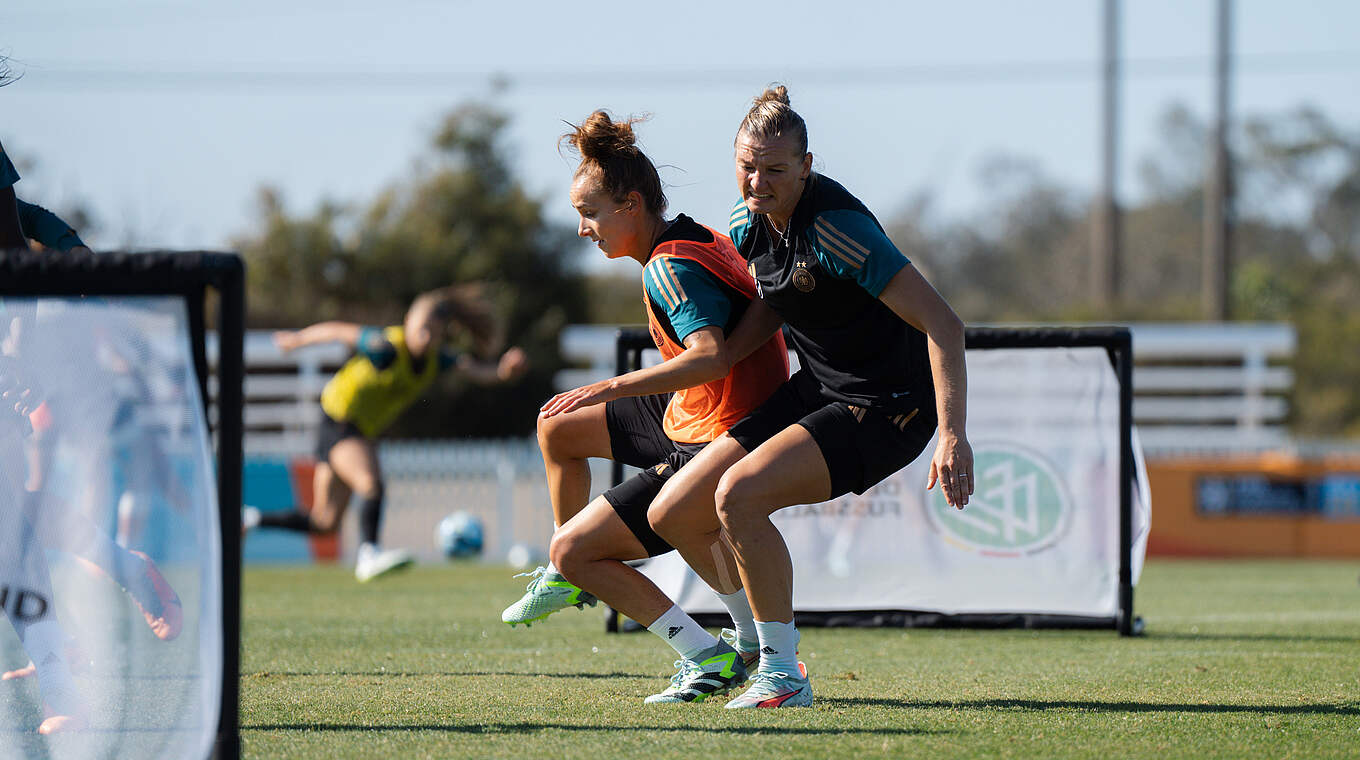 Lina Magull, Alexandra Popp  © Sofieke van Bilsen/DFB