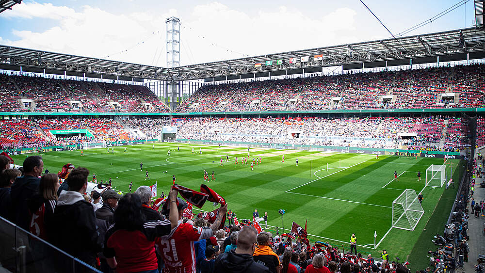Köln ist das Ziel: Finalspielort RheinEnergieStadion © Yuliia Perekopaiko/DFB