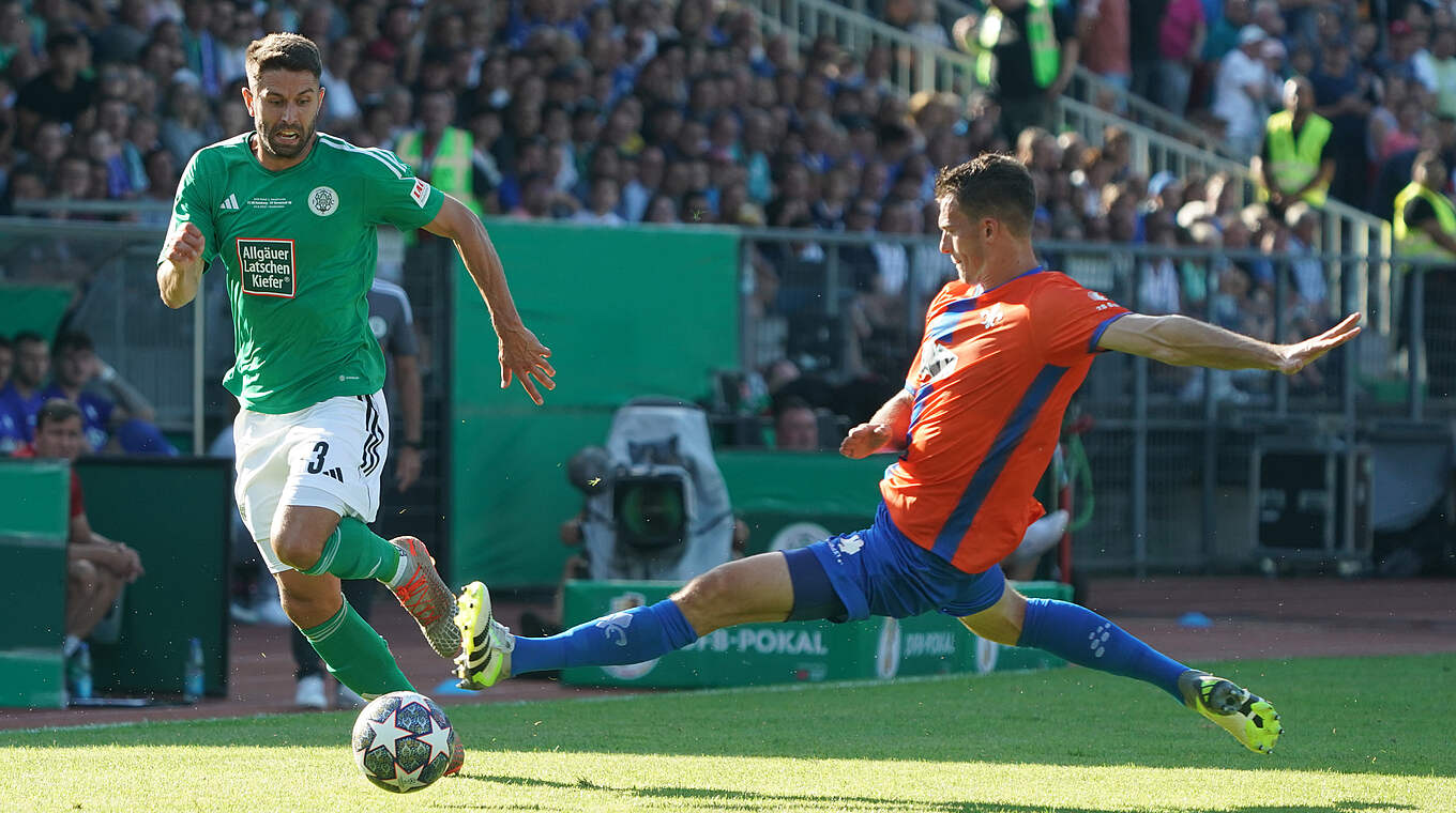 Bereitet mit einem Flügellauf den Führungstreffer vor: Homburgs Philipp Hoffmann © 2023 Getty Images